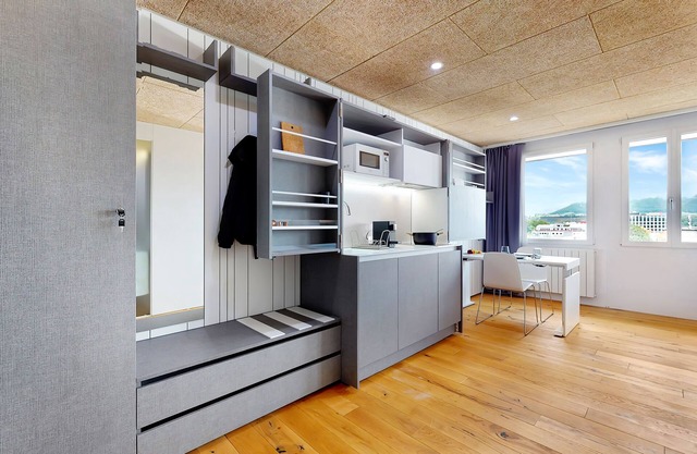 Evi's Home Hotel & Apartments