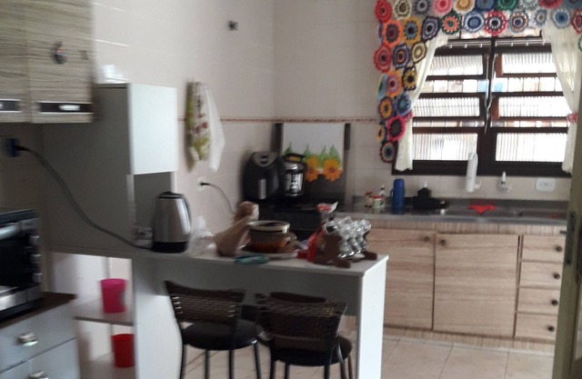 Excelente Casa com Quintal Gramado e Muito Espaço Para seu Lazer!!!!