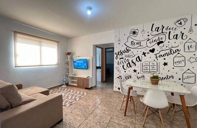 Excellent 2-Bedroom Apartment - Near Av. 44