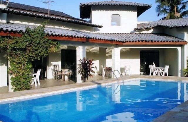 Excellent single-storey house 05 suites - Jardim Acapulco I