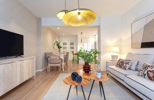 Exclusive apt 3rooms in Granda. Martinez Campos II