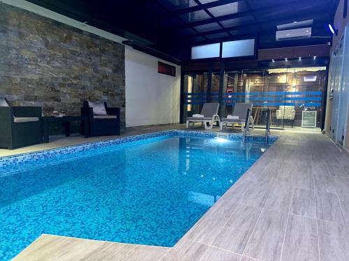 Exclusive Spot FREE parking