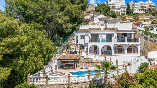 Exclusive Villa with Panoramic Views and Private Pool