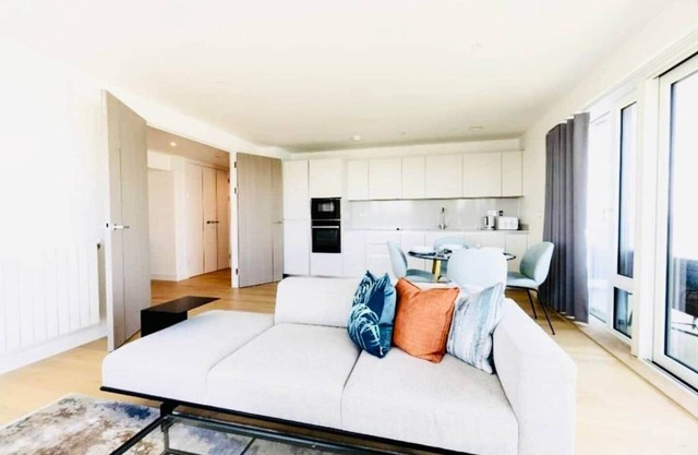 Executive split floor waterfront penthouse