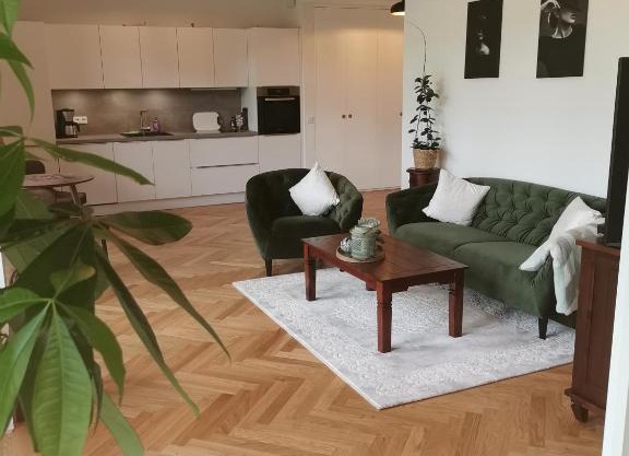 exklusives Studioapartment - in traumhafter Lage direkt am Halensee