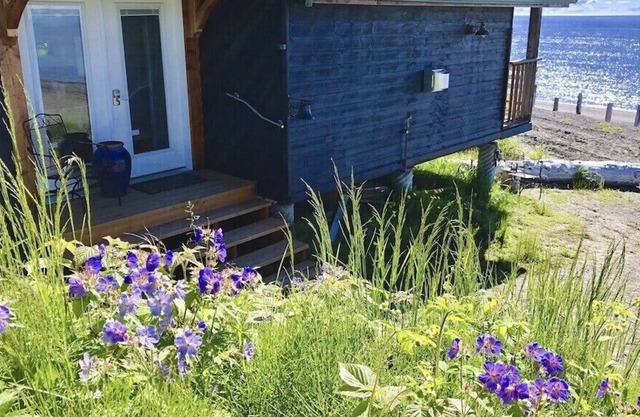 Experience as if it’s yours, a Contemporary luxury Cabin on Alaska’s #1 Beach.