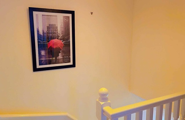 Experience Comfort and Style at Our Modern Luxury 3-Bedroom Guesthouse in Wigan"