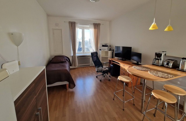 Experience Fully Furnished Apartment in Helsinki's Vibrant Kallio District!