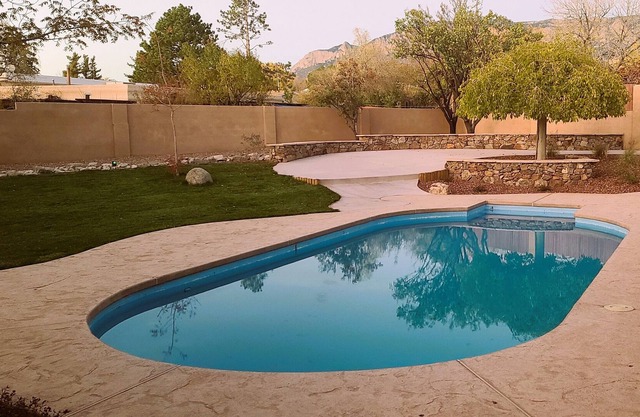 Experience the SW in our Beatiful Home. Pool, Mountain views, Trails and more!