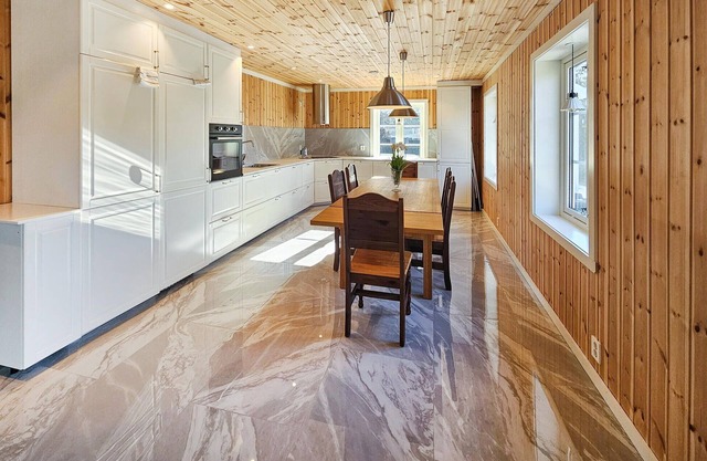 Experience this stylish vacation home in the enchanting Telemark countryside.