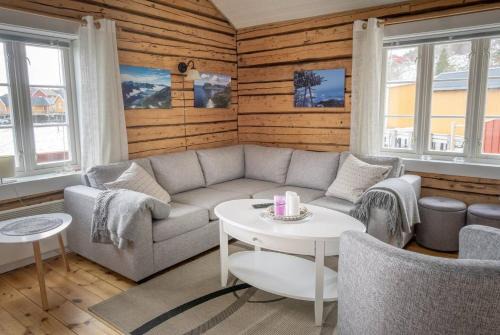 Explorers Cabin Lofoten Edge