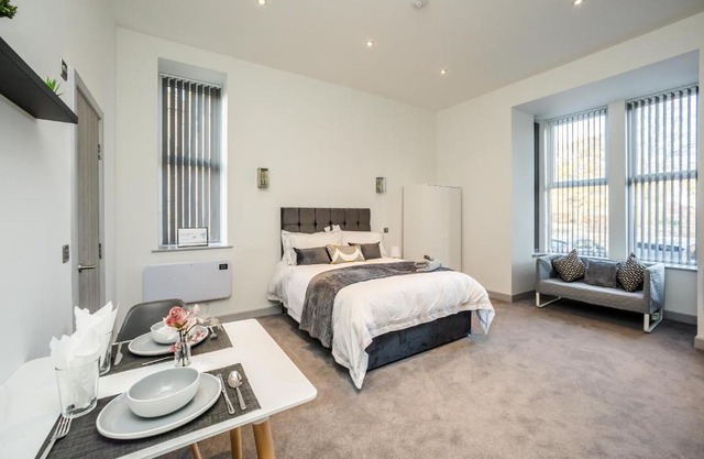 Exquisite Serviced Studio @ Greenhead Central