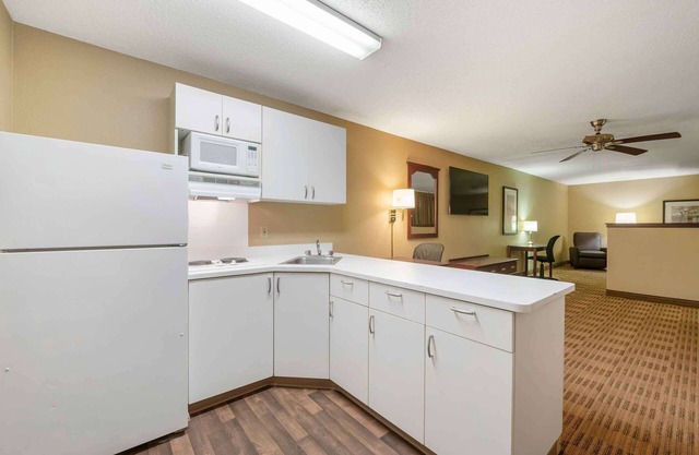 Extended Stay America Suites Chicago Schaumburg I90