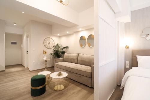 F & B Collection - Elegant Flats