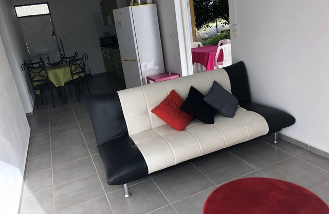 f3 quiet corner with trees