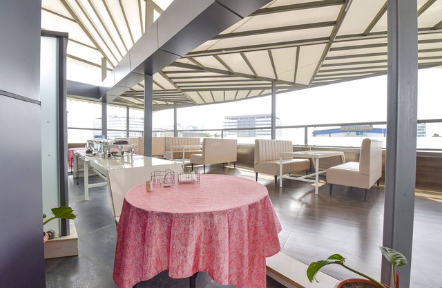 Fabhotel Prime The Grey Circle