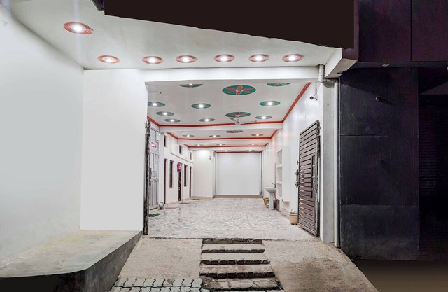 Fabhotel Ramendra Palace