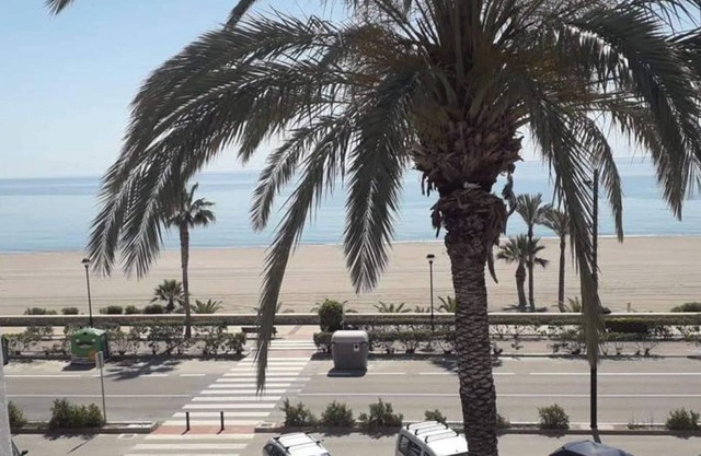 Fabulous Front Line 3-bedroom Apartment in Mojacar