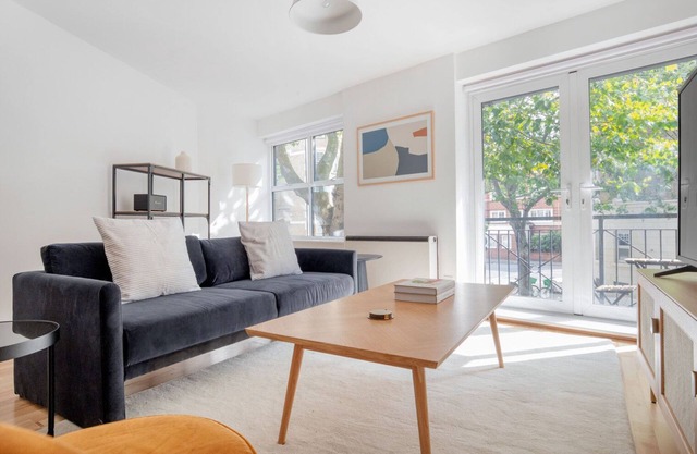 Fabulous Tower Bridge 2BR w/Balcony, nr Tube Station, by Blueground