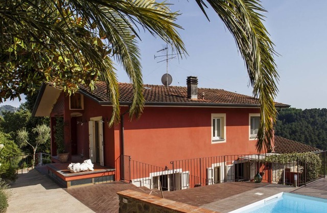 Fabulous Villa between Art and Nature. Large patio and extraordinary pool