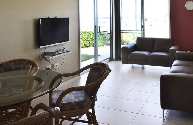 Fairholme 5 - Opposite the Lake!