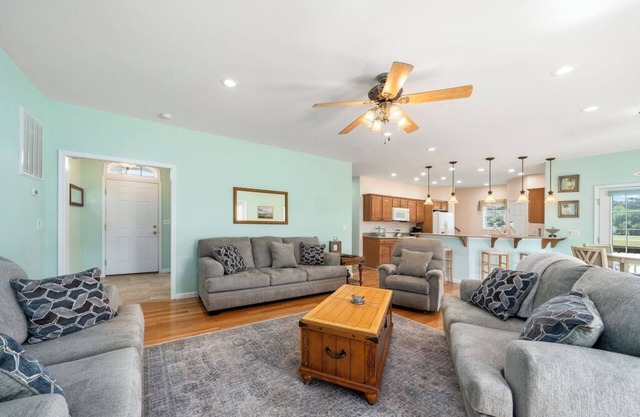 Fairway Stay - Gorgeous Golf Course Home!