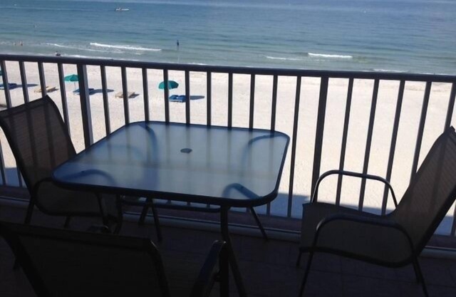 Fall special for newly renovated beachfront 2 bedroom, 2 bath beachfront condo