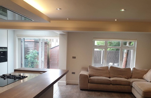 Family friendly 5 bedroom house in a residential area