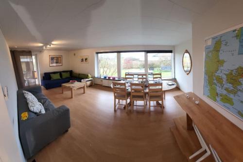 Family Friendly Apt B, 900m to Lego House, parking, Legoland, Lalandia