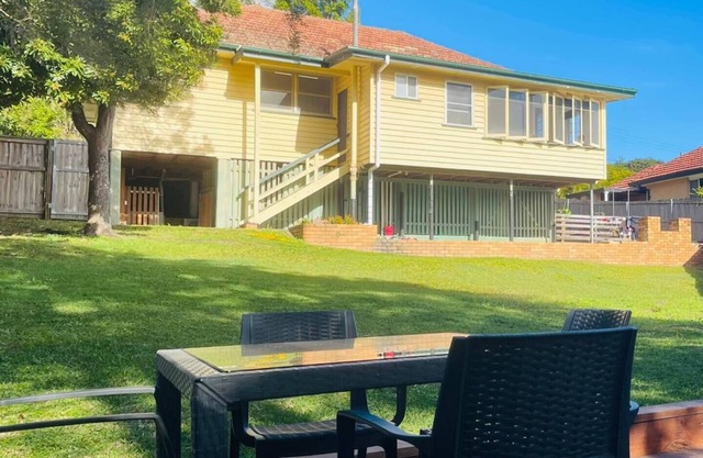 Family-Friendly Home, Walk to Schools & Shops