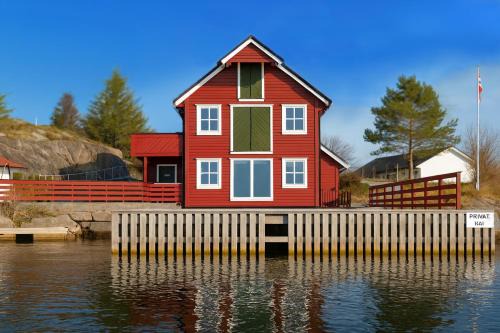 Family-friendly Cabin with pier - Herdla to Bergen - 40 min