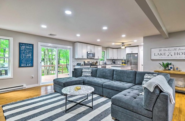 Family-Friendly Home with Hot Tub and EV Charger!