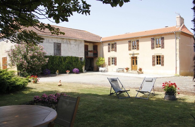 Family holiday in the countryside from 4 to 8 pers.Gers in Gascony near JAZZ IN MARCIAC