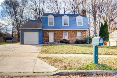 Family Home ~ 18 Mi to DC: Private Deck!