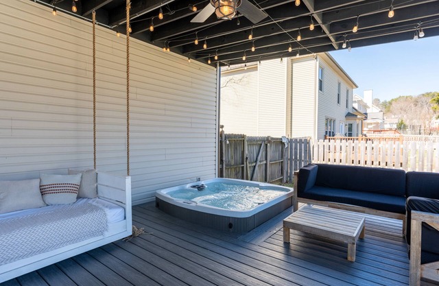 Family Vacation house with a big POOL