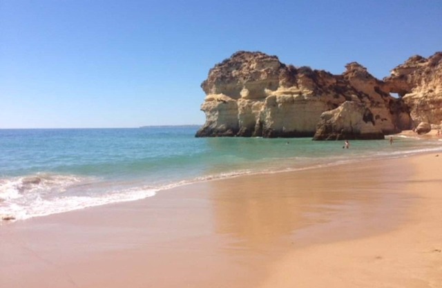 Fantástica Casa com 4 Quartos na Prainha