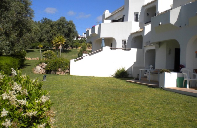 Fantastic apt on ground floor with garden, Free WiFi , Internet* TV