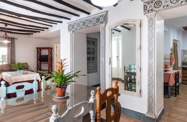 Fantastic house in Nigüelas with terrace and views