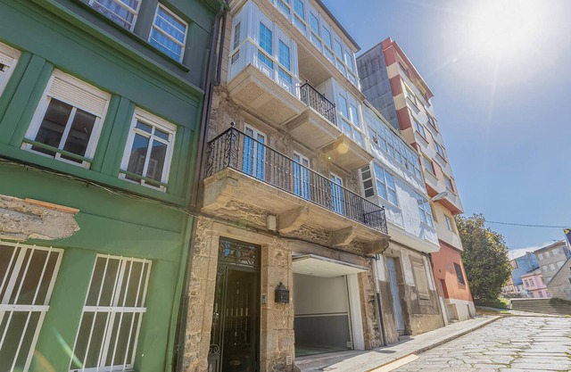 Fantastic townhouse in beautiful location in Ferrol.