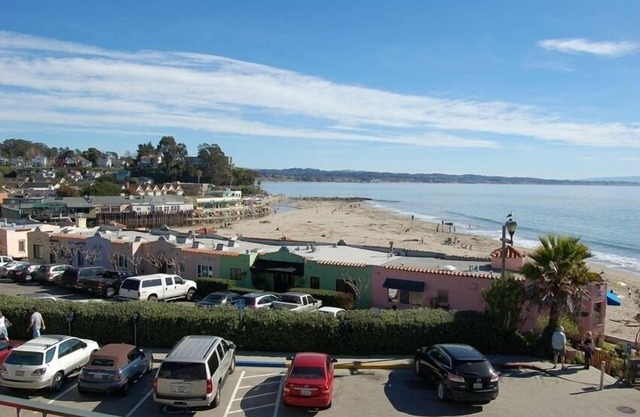 Fantastic Views, Beach Front Condo