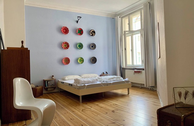 Farbige Design 2-zi-altbauwhng Beim Maybachufer. Kinder- & Haustierfreundlich