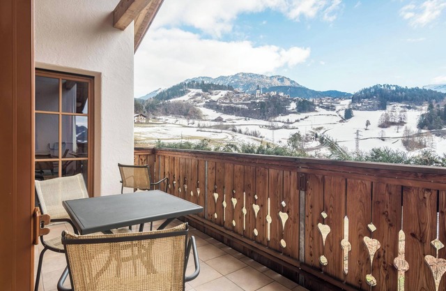 Farm Vacations - "Fewo Molignon Paalhof" with Mountain View, Wi-Fi & Balcony