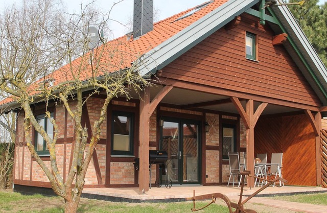 Ferienhaus in Brusow mit überdachter Terrasse