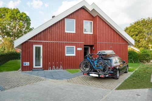 Ferienhaus mit Terrasse und Balkon
