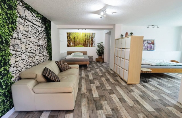 Ferienwohnung "painted Horse", 120 qm, bis zu 7 Personen, Ruhige Lage, neu ren