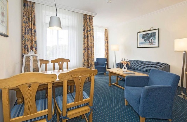 Ferienwohnung in Strandlage mit Sonniger Terrasse und Tollem Blick zum See