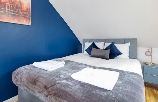 Fernbank Studios Sudbury Hill Harrow with En-Suite - 15