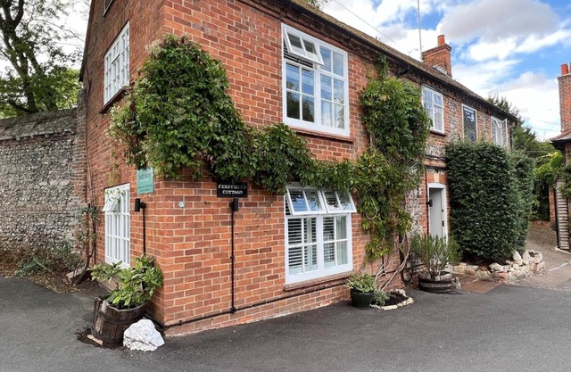 Ferryman`s Cottage at The Beetle & Wedge