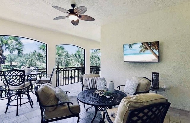 Fiddlers Creek Naples Montreux - 3 bd w huge lanai, water views, gated.