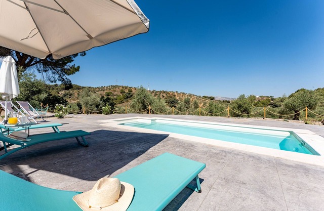 Finca 'Cortijo La Zahurdilla' with Mountain View, Private Pool, Wi-Fi & Garden